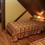 Отель Hotel, Y Viu