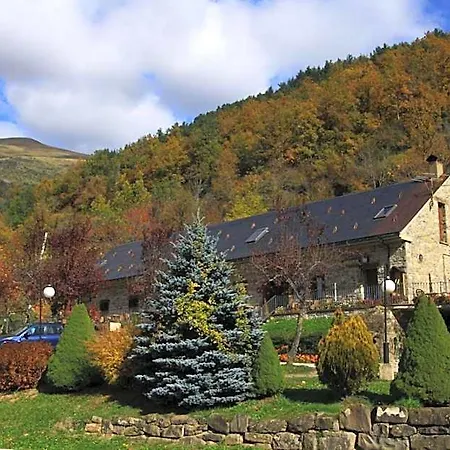 Hotel Hotel, Y Víu