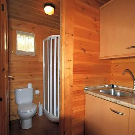 Hotel, Y * Víu