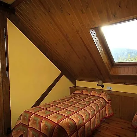 Hotel Hotel, Y *
