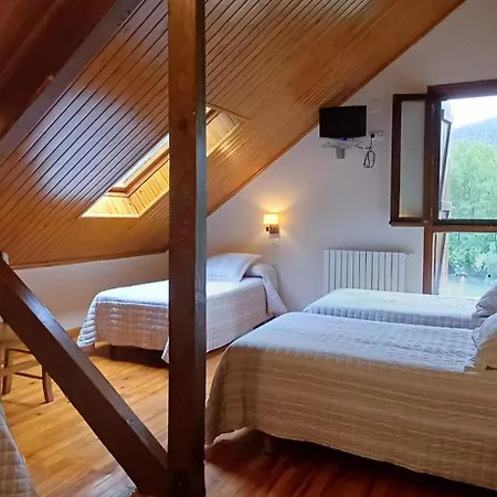 Hotel, Y * Víu
