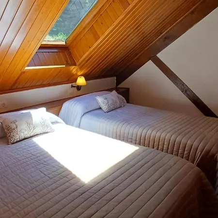 ホテル Hotel, Y