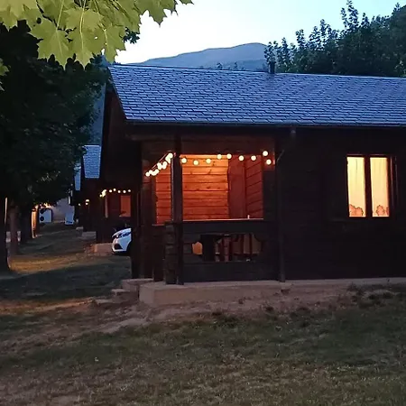 Hotel, Y * Víu