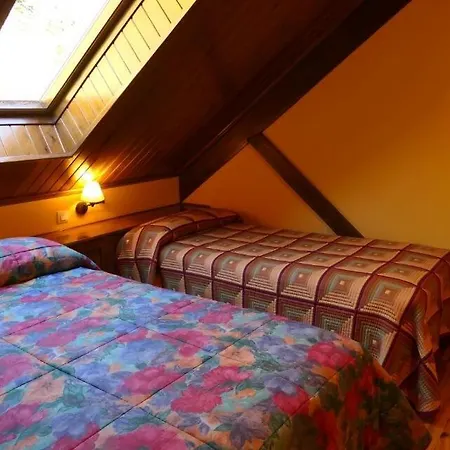 ホテル Hotel, Y